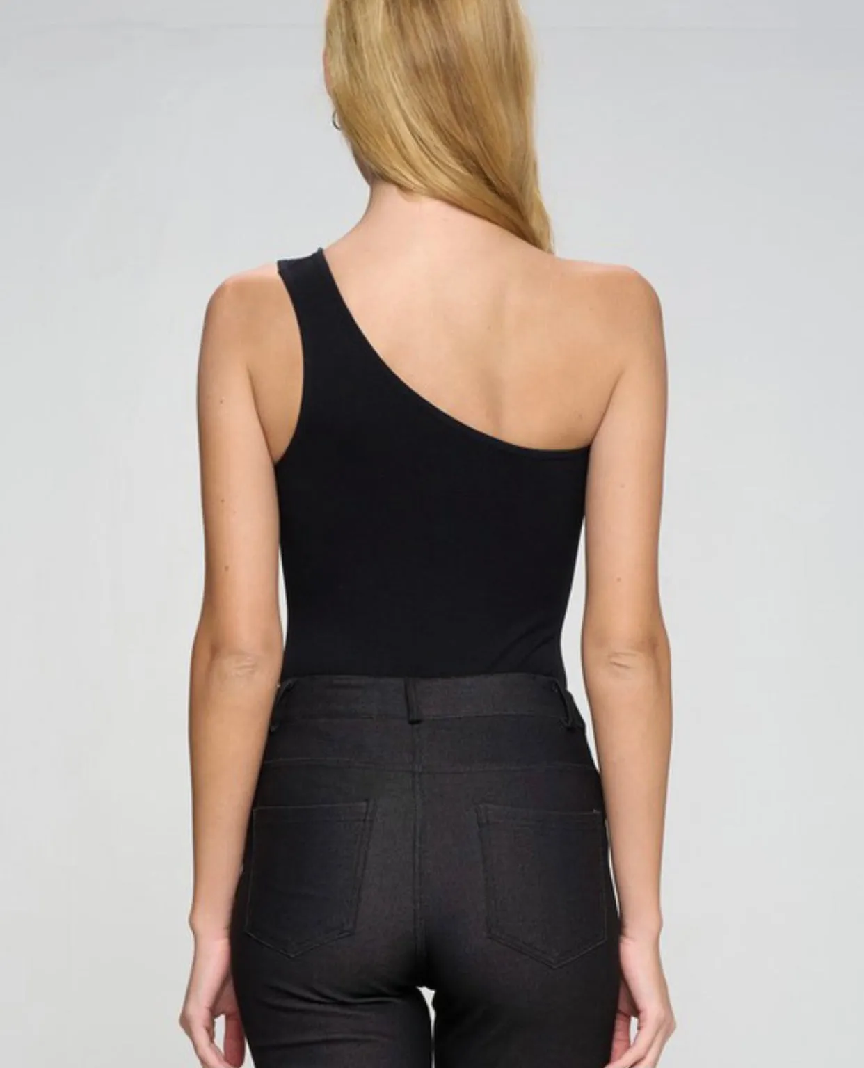 ONE SHOULDER DESIGN BODYSUIT