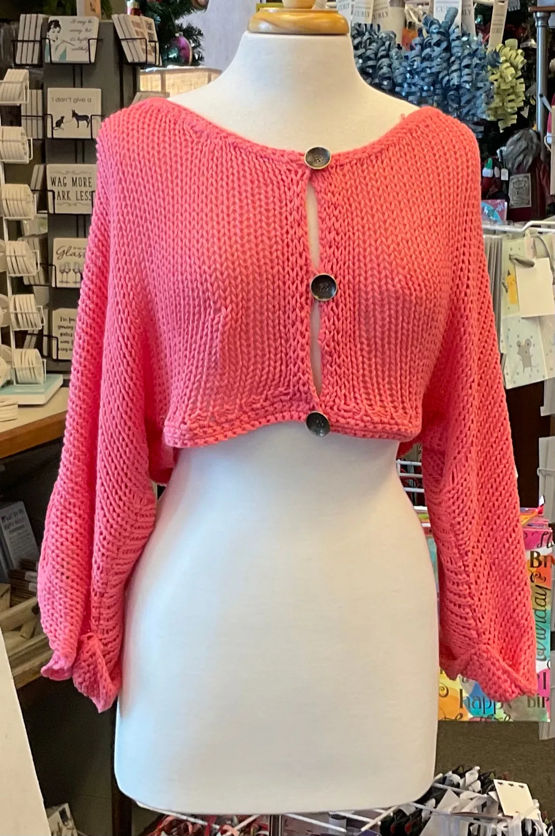 OPEN KNITTED CROPPED SWEATER WITH BUTTON DETAILS - COLOR SM/MD