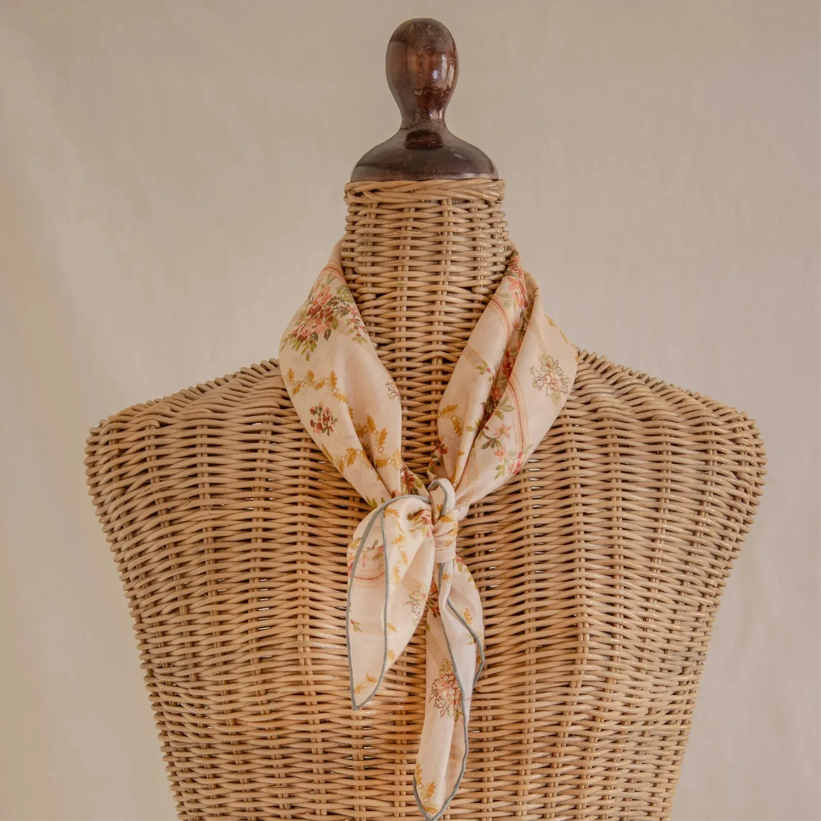 Tapis Noir Light Pastel Stripe Scarf