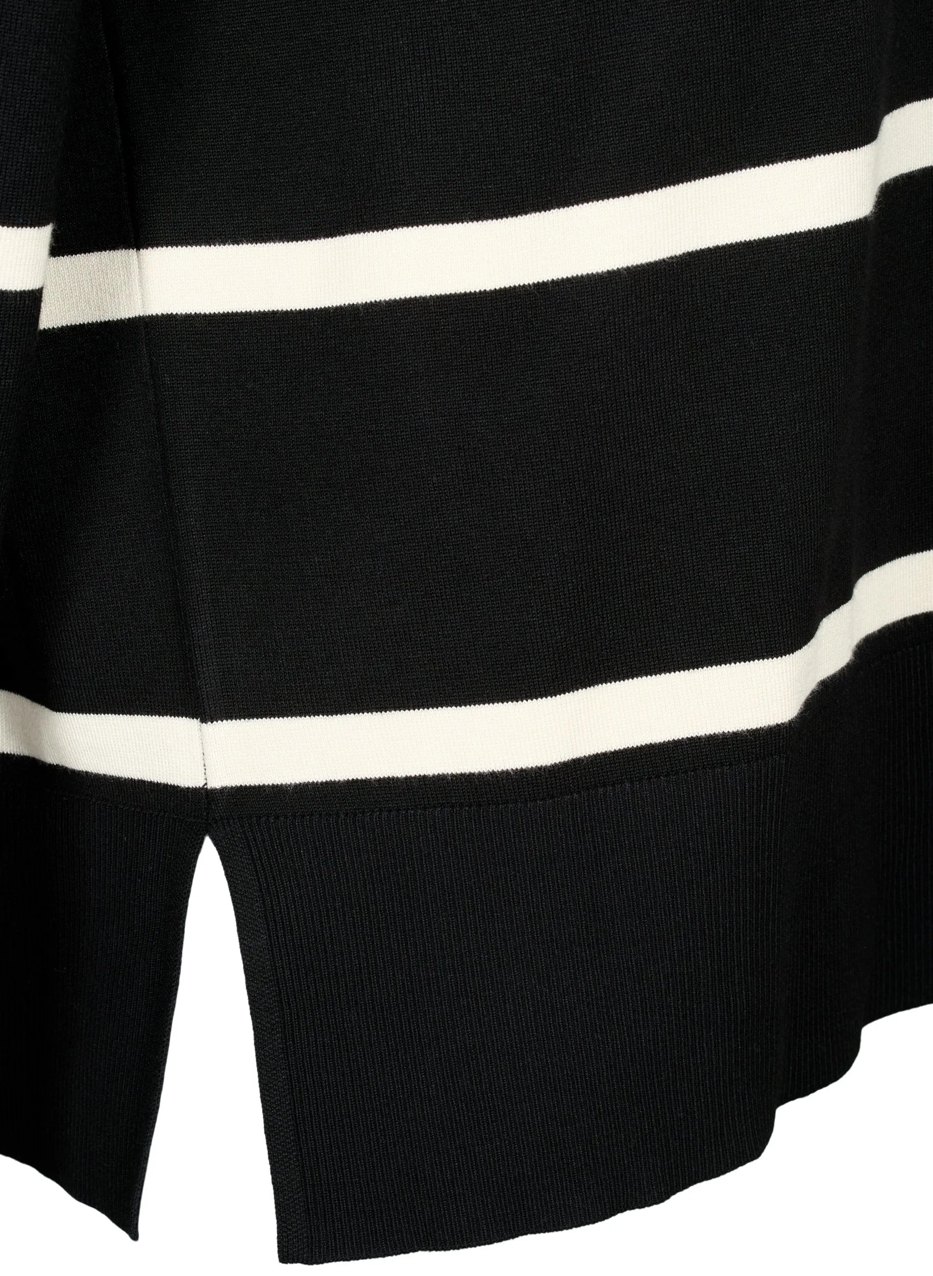 Zizzi Carrie Jumper in Black Stripes